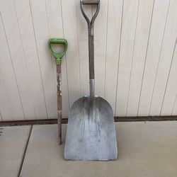 Shovel and spare handle
