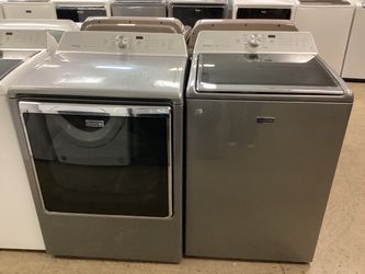 Maytag Bravos XL 5.3 cu.ft. Top Load Washer and 7.5 cu.ft. Electric Dryer Set