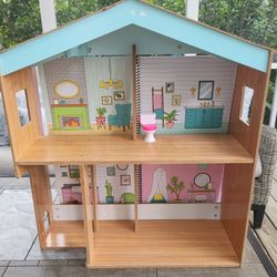 Kidcraft Doll House