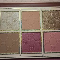 Girabella 6-in-1 Face & Glow Palette1