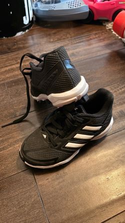 Toddler baseball cleats