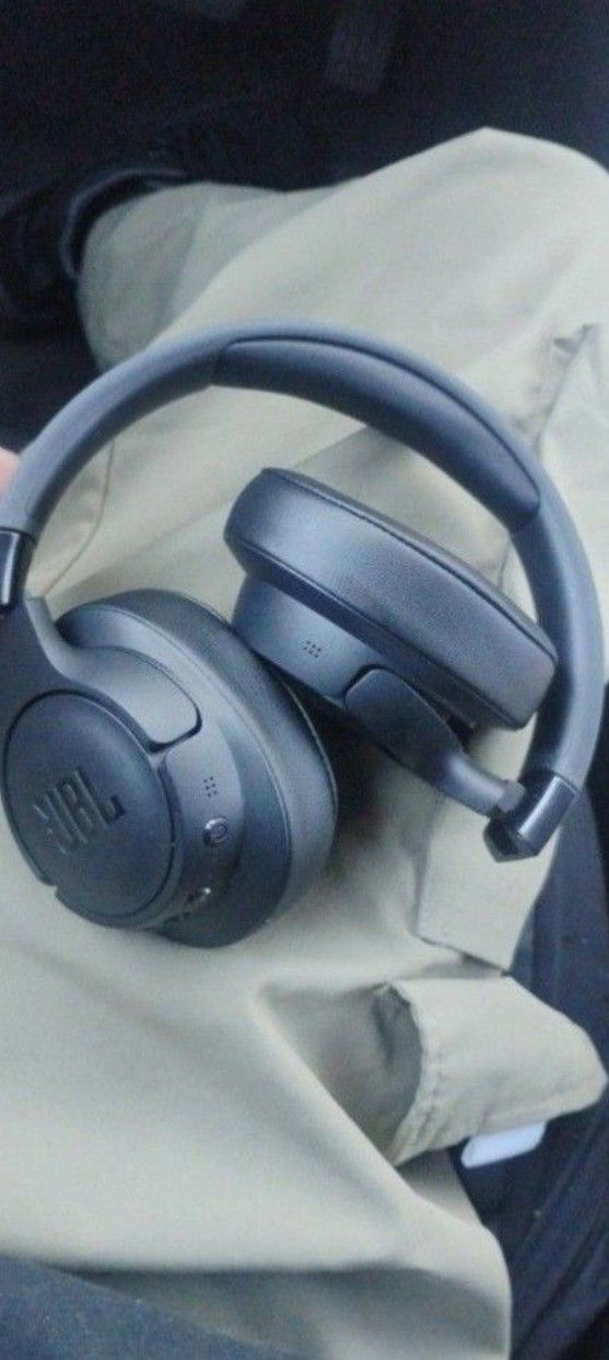 JBL Tune 770NC Wireless Headphones
