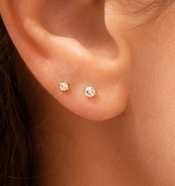 18K Italian Gold Screw Back Stud Earrings