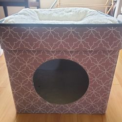 Collapsible Cat Cube Condo