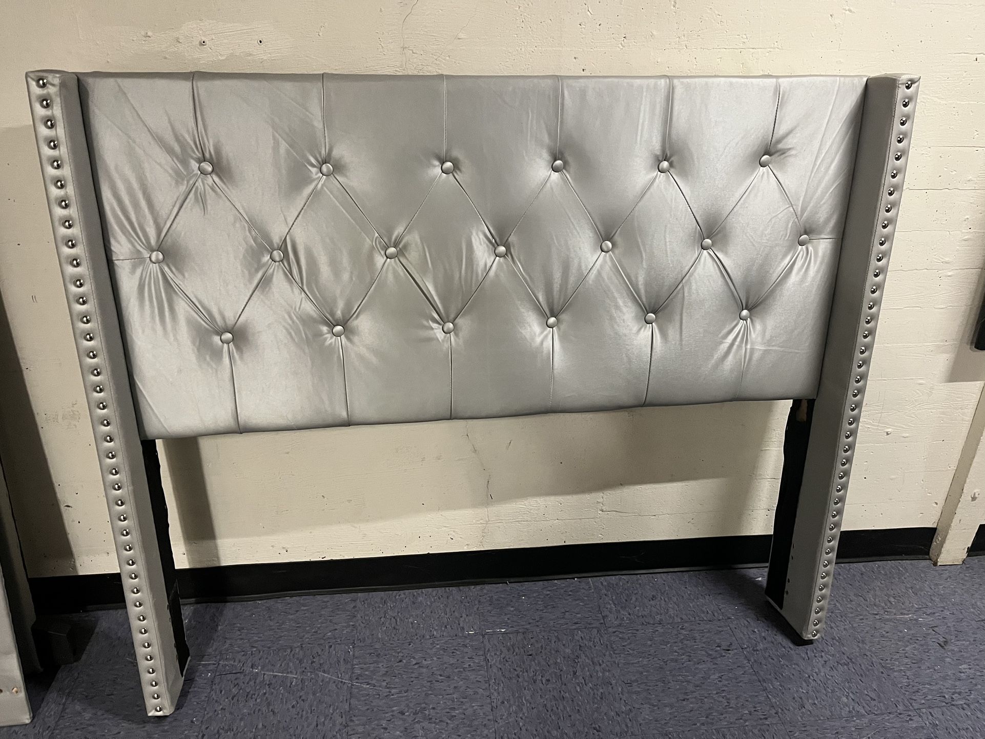 Headboard/ Bed Frame (Full Size, All Pieces and Screws Included)