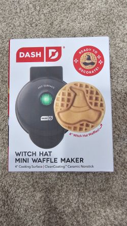 Dash Witch Hat Mini Waffle Maker