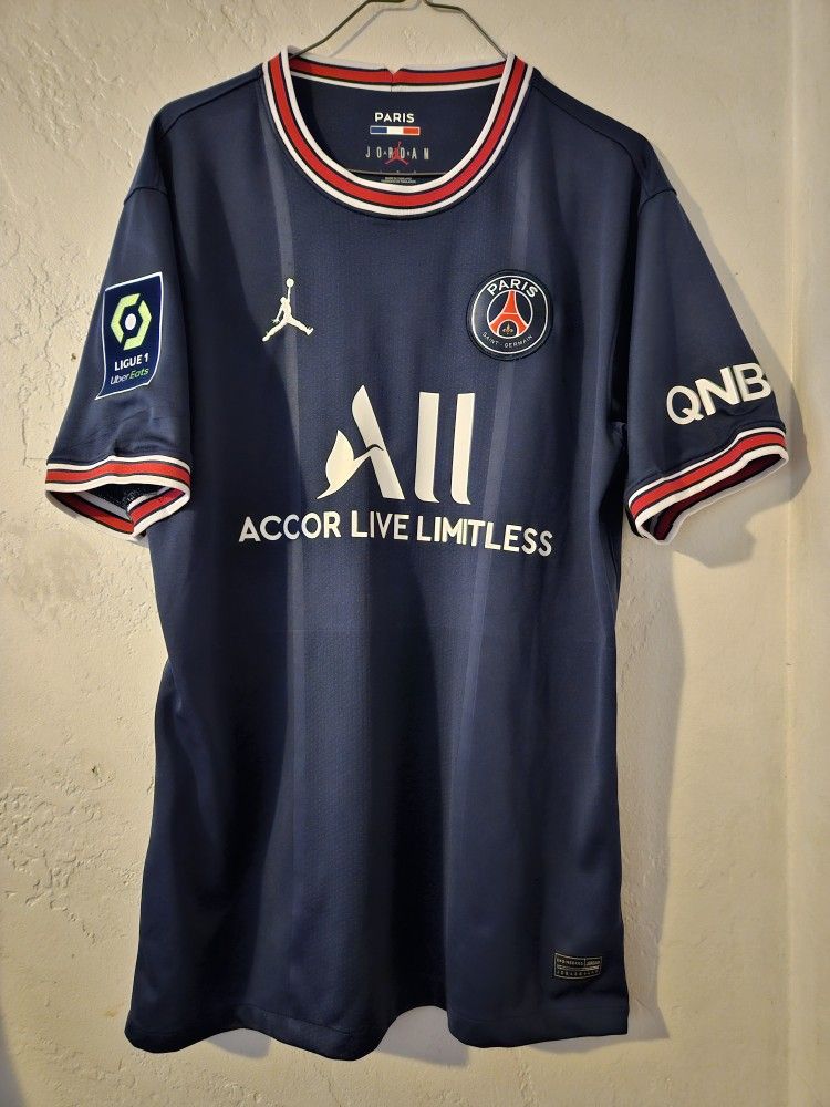 European Soccer League Paris Sergio Ramos Home Jersey Size Large Great Condition