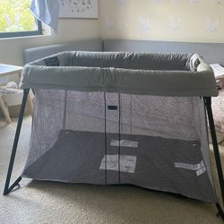 Babybjorn Travel Crib