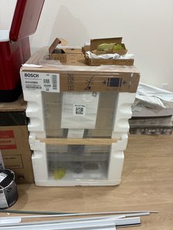 Brand New in box Bosch 100 series Premium 24 in dishwasher