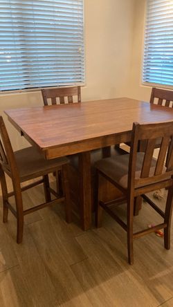 Counter Height Dining Table Set with 4 Chairs