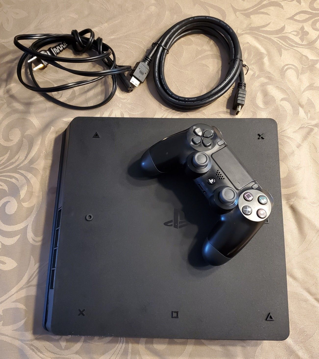 Playstation 4 Slim 1TB