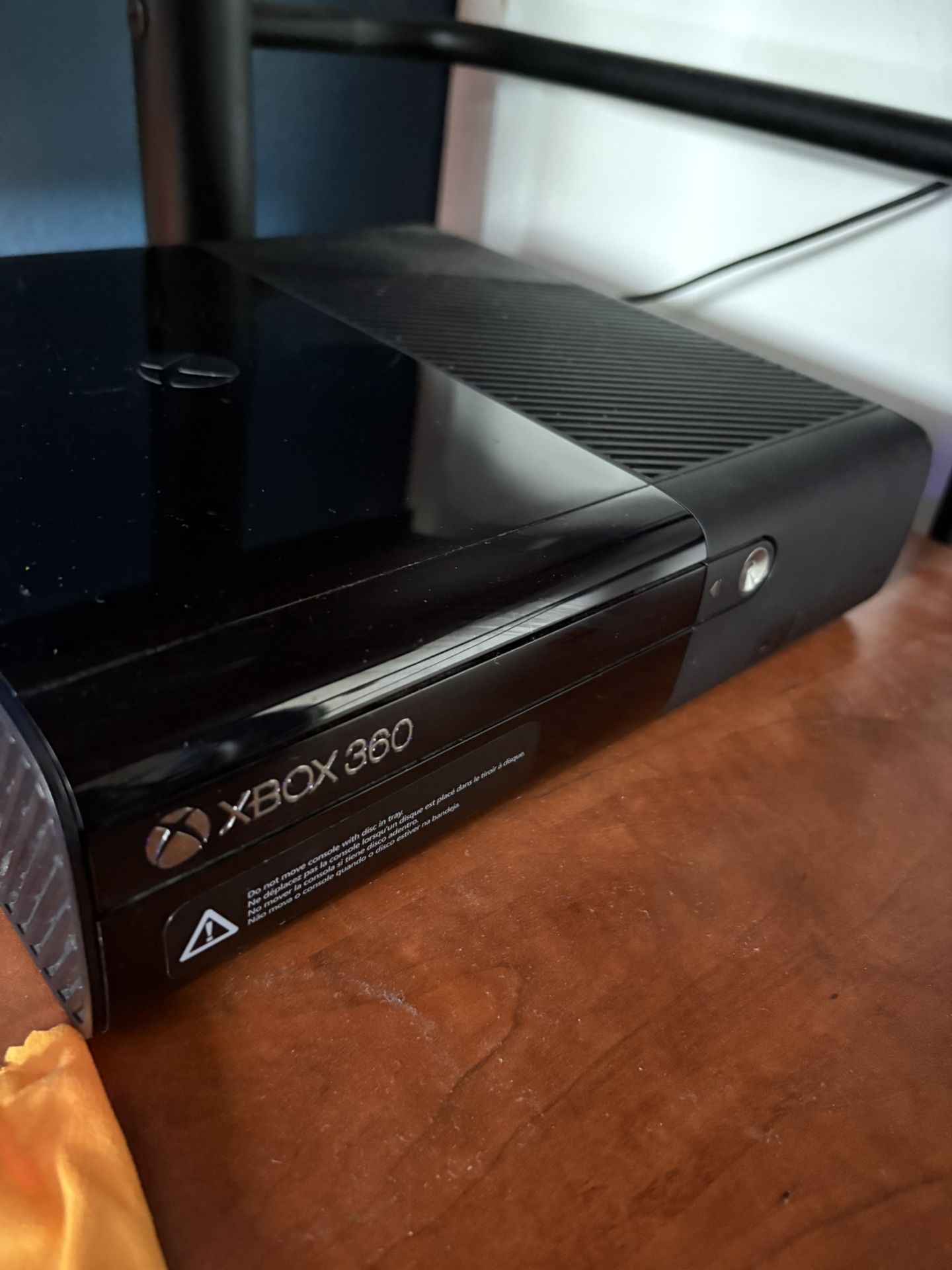 Xbox 360 E Bundle