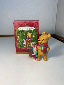 Hallmark Keepsake Disney Ornament 2001 JUST WHAT THEY WANTED Winnie The Pooh NIB