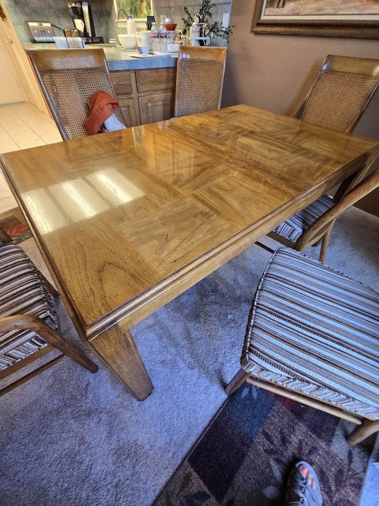 Dining Room Table Six Chairs.