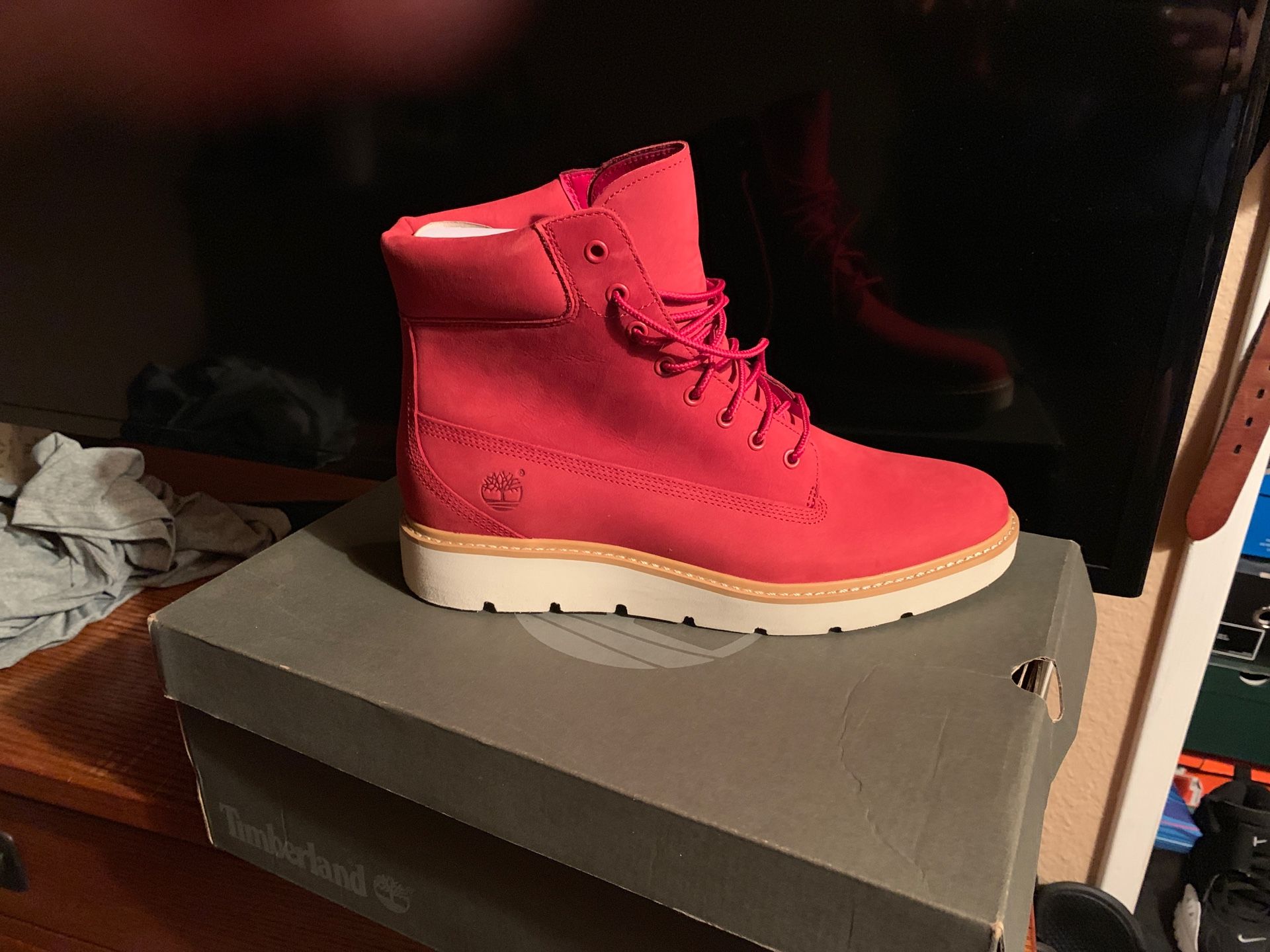 Woman size 10 Timberlands