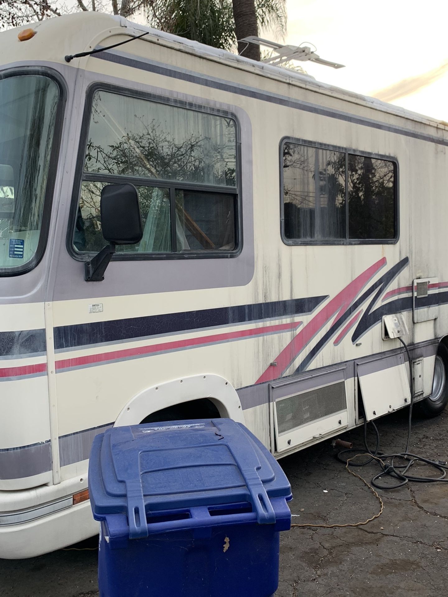 22ft Flair Motor Home Made By Fleetwood LLC Must Sale