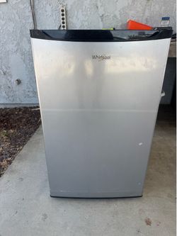 Mini fridge Mini fridge