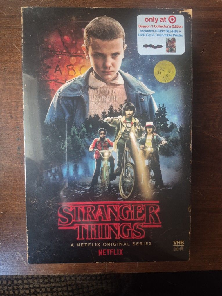 Stranger Things Season 1 TARGET Collectors Edition