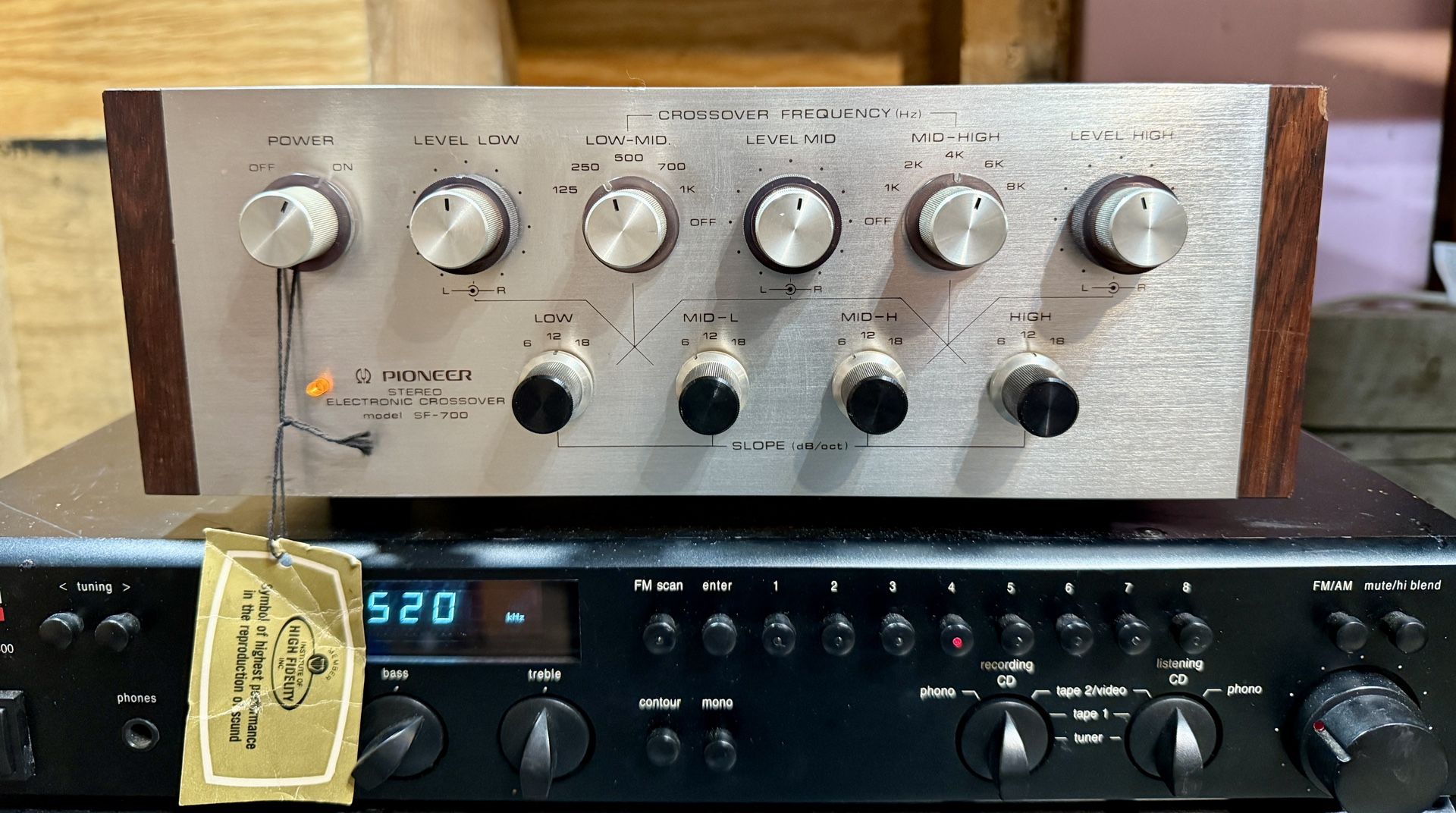 PIONEER STEREO ELECTRONIC CROSSOVER Model SF-700