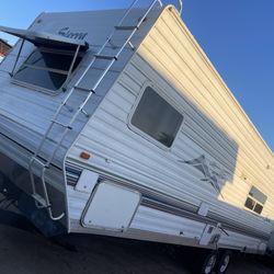 2004 Toy Houler Título En Mano