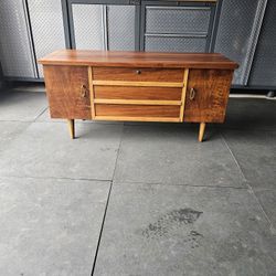 Mcm Lane Cedar Chest 