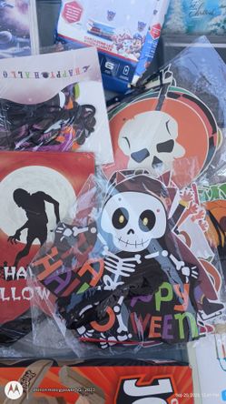 11 pc Halloween decorations bundle