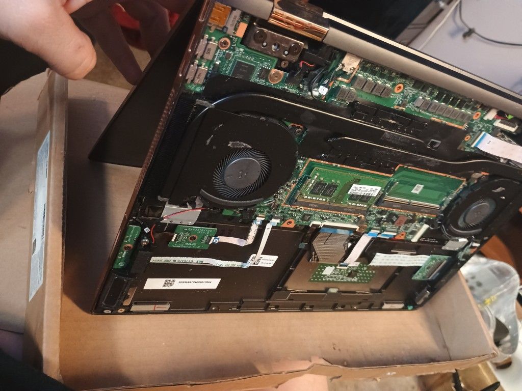 HP SPECTRE 360 15 INCH (PLEASE READ) NON WORKING