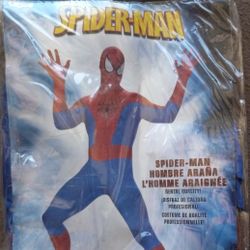 New Marvel Spider-Man Halloween Costume
Size XXL

(Mask eyes became a little red, can be easily removed in water or go as a HIGH Spider-Man)

$60 
Pri