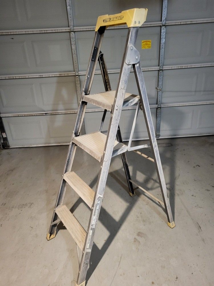 LADDER