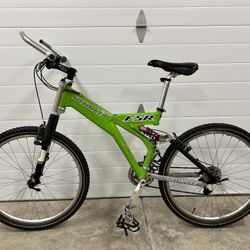 Specialized Ground Control FSR Stumpjumper Mountain Bike Green. Medium size — I’m 5’ 7” for reference.   Recently tuned up including cables replaced. 