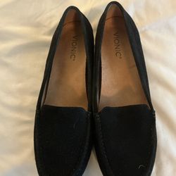 Vionic Flats