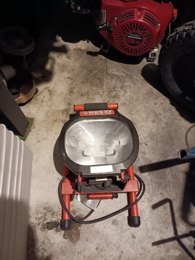 Husky Drop Light