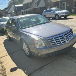 Cadillac DTS 
