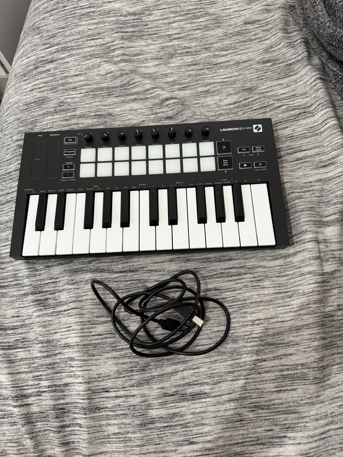 Novation Launch key Mini Midi Keyboard