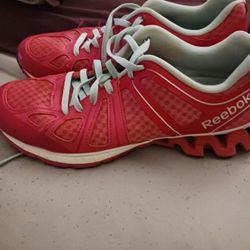 Ladys Reebok Size 8.5 