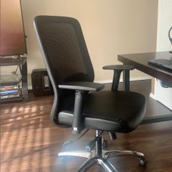 Chair Ergonomic Office Chair, Mesh/ Leather (New)