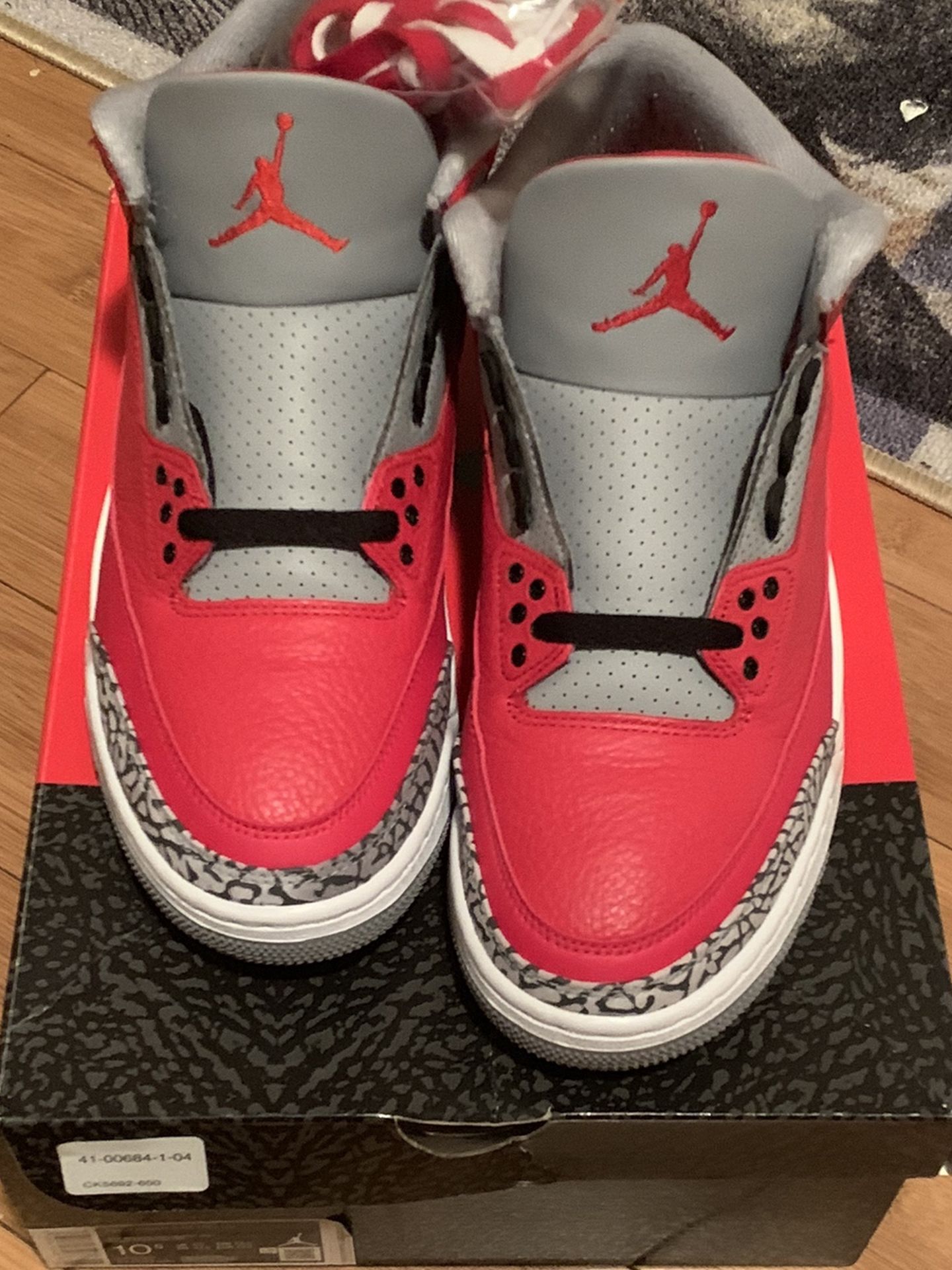 Jordan 3 Retro Unite Se Fire Red