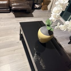 Coffe Table / Two End Tables 