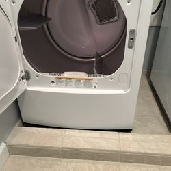 LG Washer And Dryer Combo