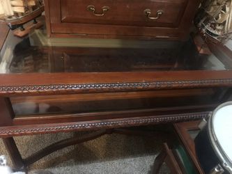 Beautiful solid display case