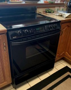30" Black Slide-In Electric Range/Oven/Stove
