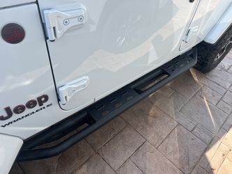 Jeep JLU Redrock Side Armor/steps