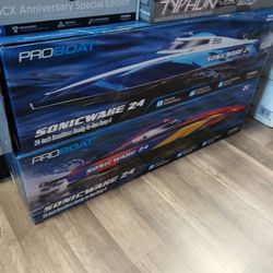 Pro Boat Sonicwake 24 RC Boat brushless electric ready to run