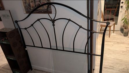 Metal Queen Headboard Ornate Black & Gold Scroll Bed Head Board