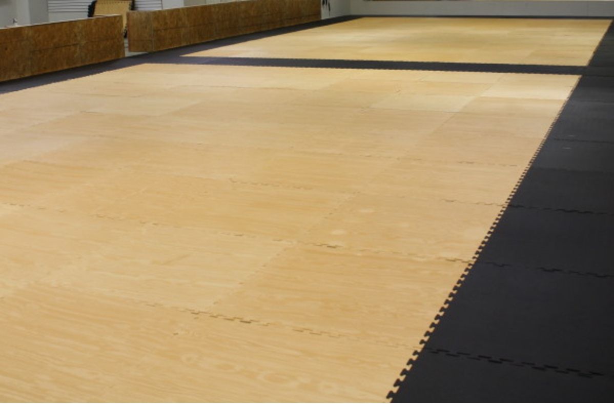 Black/Wood Puzzle Mats for Martial Arts Gym (Set of 9)