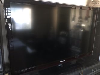 46 Inch Samsung Flat Screen/ Blu-ray DVD Player