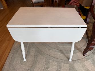 Drop leaf table