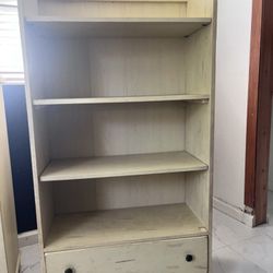 Dresser. Bookshelf 