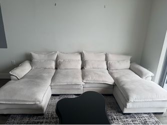 Comfortable Cream Sectional Couch