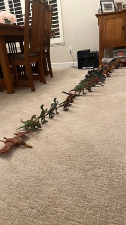 JURRASIC PARK MASSIVE LOT OF 25